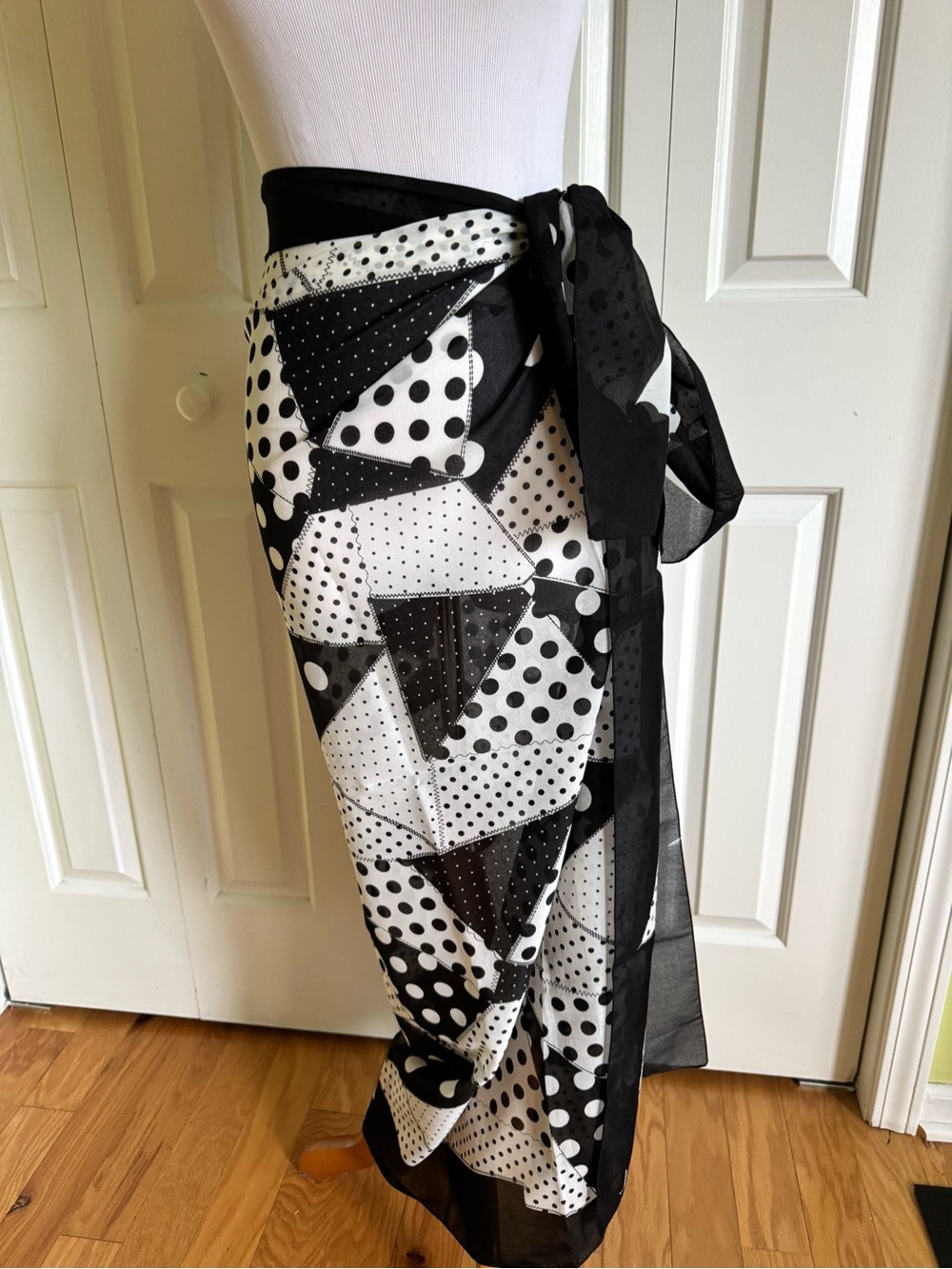 LISE CHARMEL Black/White Polka Dots Pareo Wrap